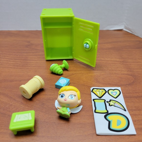 Disney DoorAbles Aladdin and Kronk's New Groove Lockers - Picture 4 of 4